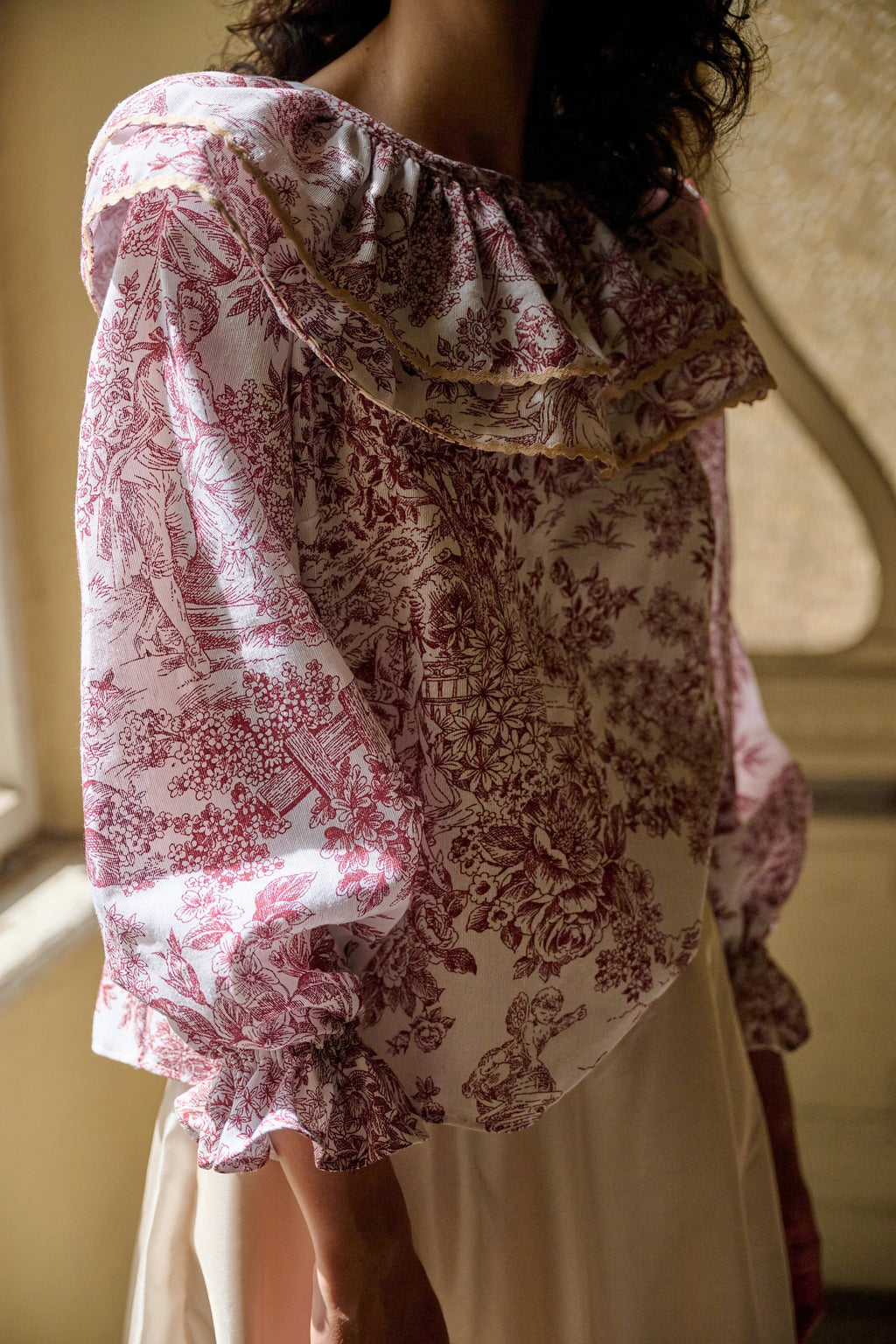 Valois Top