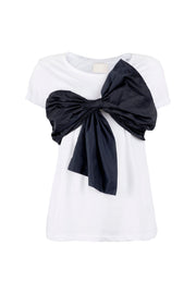 Sarolt T-shirt with Black bow